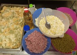 Celebrando el Día de la alimentación en Residencia Edad Dorada